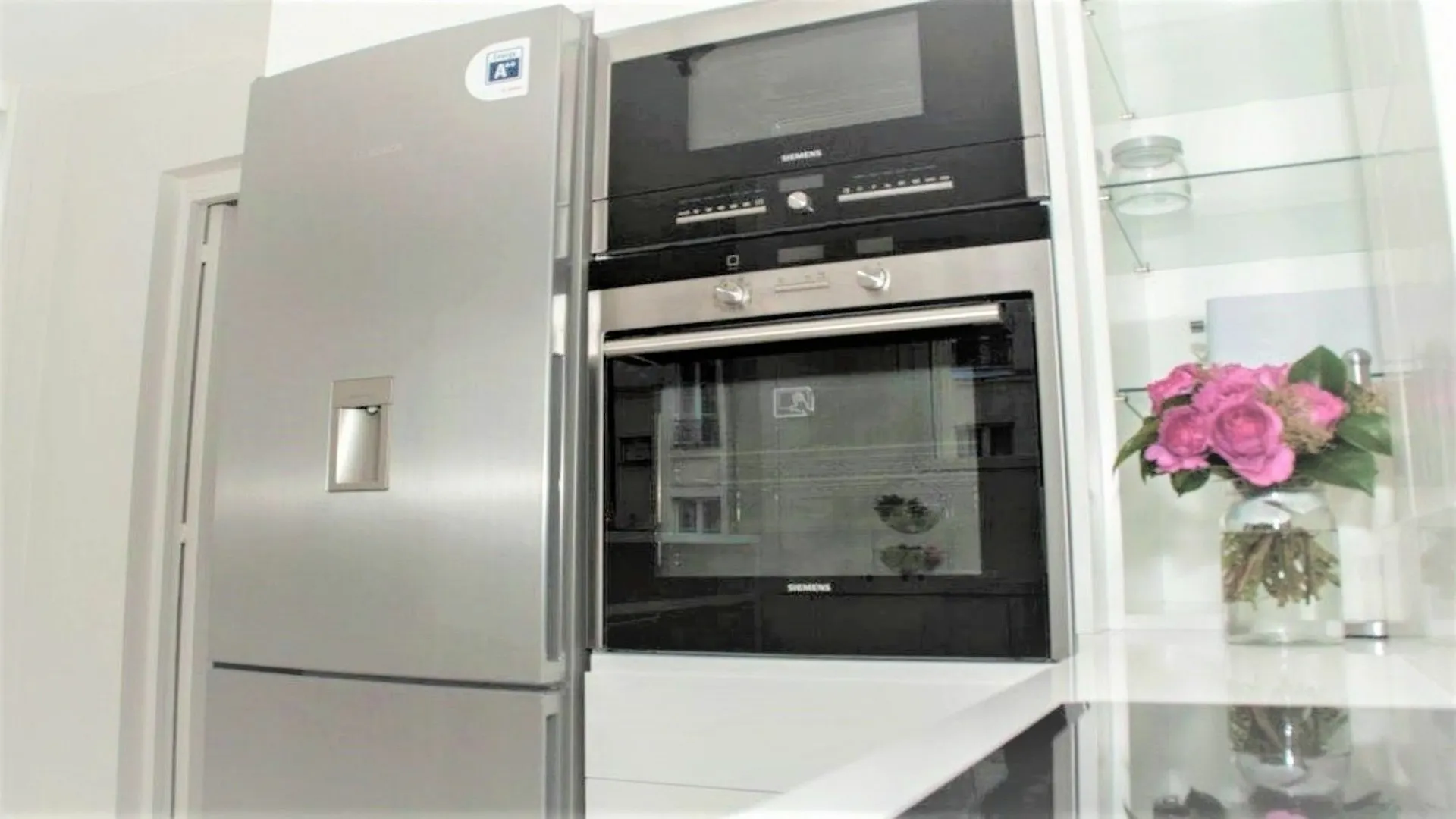 55 M2 With Balcony In The 6th Arrondiss. Apartment *